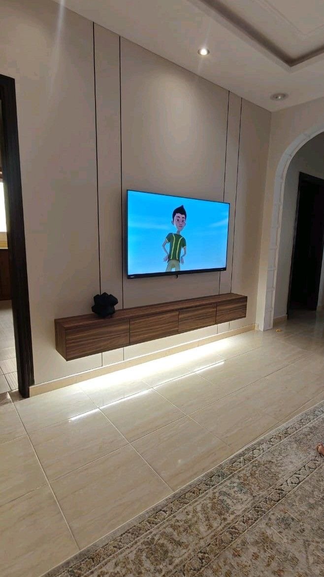 يعتبر بديل الشيبورد بقيق من الخيارات الحديثة في تصميم الجدران والديكورات الداخلية، حيث يعطي الجدار شكل خشبي انيق مع امكانية تنسيق اللون…